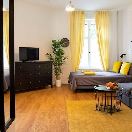Shabby Chic Plus Self Checkin And Free Street Parking Берлин Экстерьер фото