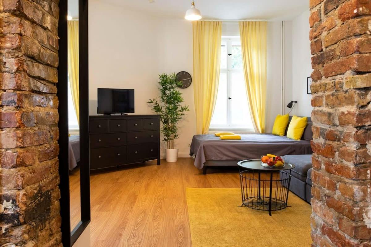 Shabby Chic Plus Self Checkin And Free Street Parking Берлин Экстерьер фото