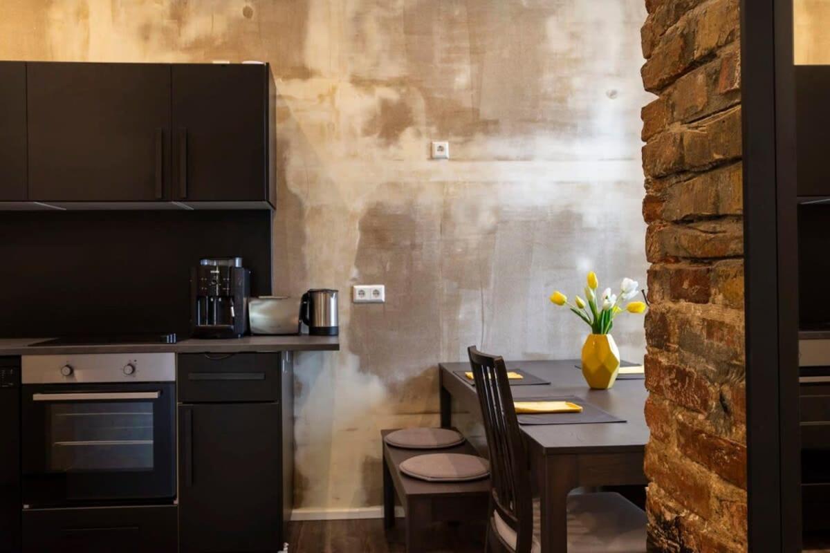 Shabby Chic Plus Self Checkin And Free Street Parking Берлин Экстерьер фото