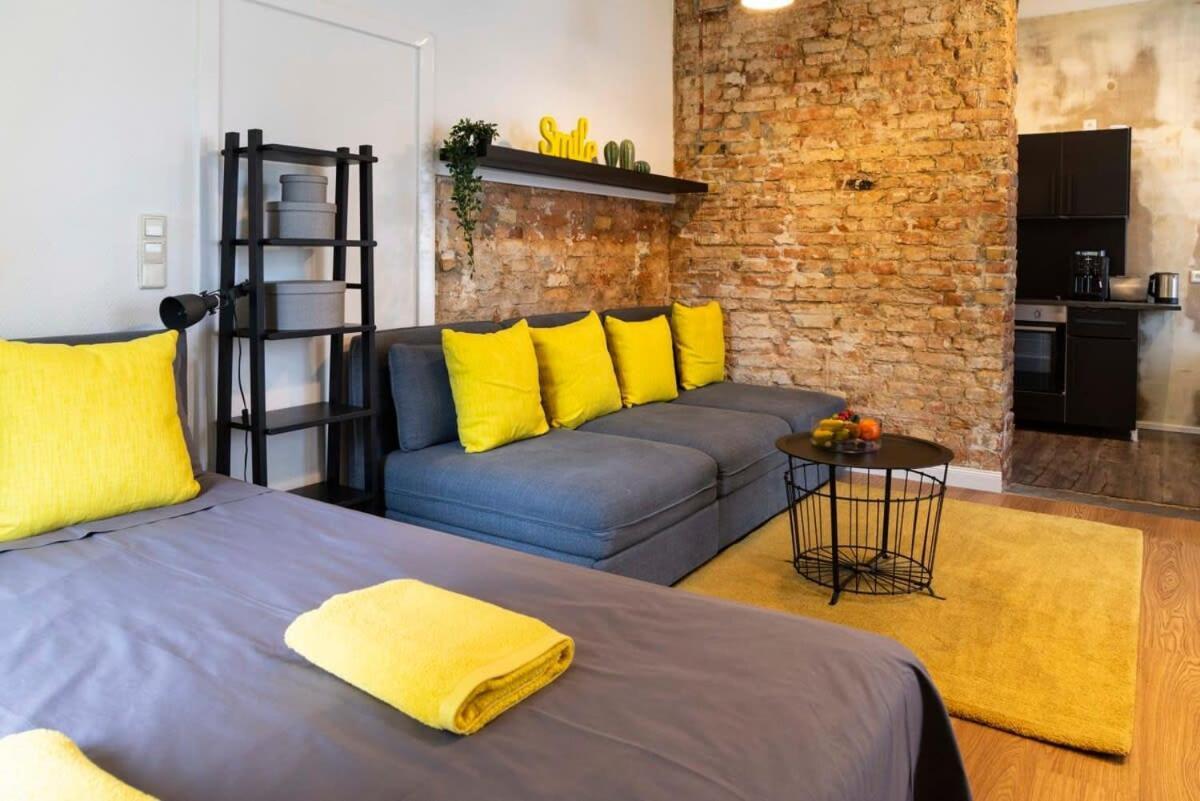 Shabby Chic Plus Self Checkin And Free Street Parking Берлин Экстерьер фото